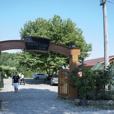 Zumrut Bahce Motel *