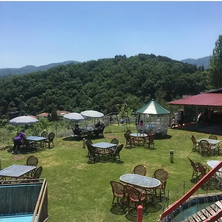 Motel Zumrut Bahce Gökçedere