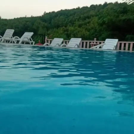 Zumrut Bahce Motel Gökçedere