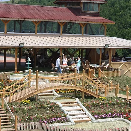 Zumrut Bahce מוטל Gokcedere