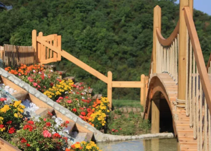 Zumrut Bahce モーテル